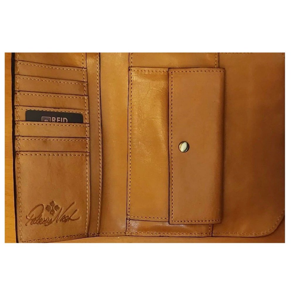 💥 Patricia Nash Cori Wallet with RFID Protection - Picture 2 of 9
